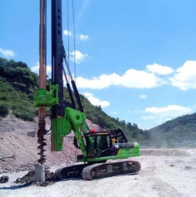 ความลึกการเจาะ 83m เครื่องเจาะหมุน กว้าง 2500Mm ทอร์ค 360 KN.M KR360c เครื่องเจาะหมุน