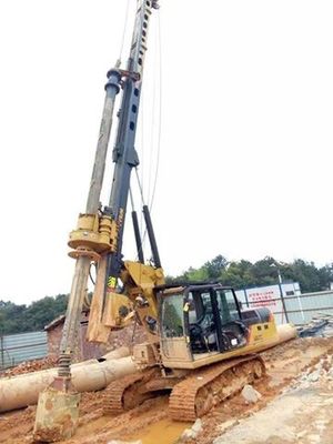 เครื่องเจาะ Borewell พร้อมแท่นขุดเจาะ 318D สำหรับงานก่อสร้างทางรถไฟ