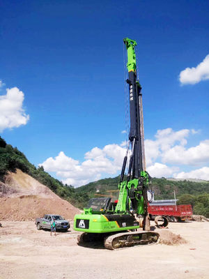 ความลึกสูงสุดของการเจาะ 68m อุปกรณ์ตอกเสาเข็ม, เครื่องเจาะหลุมเจาะ 5 ~ 26 รอบต่อนาทีความเร็วในการหมุน KR220C
