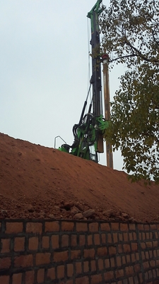 สว่านโรตารี่ตอกเสาเข็มไฮดรอลิกสำหรับเครื่องยนต์ CFA อัตรากำลัง 1500 Kw / Rpm