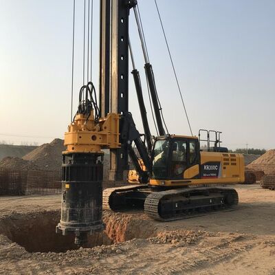 เครื่องเจาะหินแบบหมุน KR300C เครื่องเจาะหินแบบหมุน 320 kN.m ทอร์คสําหรับความลึกในการเจาะ 54m และกว้าง 2500mm
